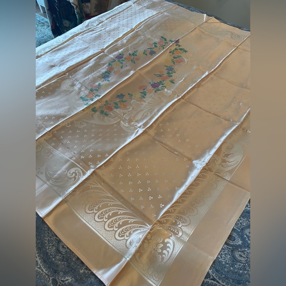 Vintage beautiful 1950's peach shiny damask peach 50x50" dining tablecloth